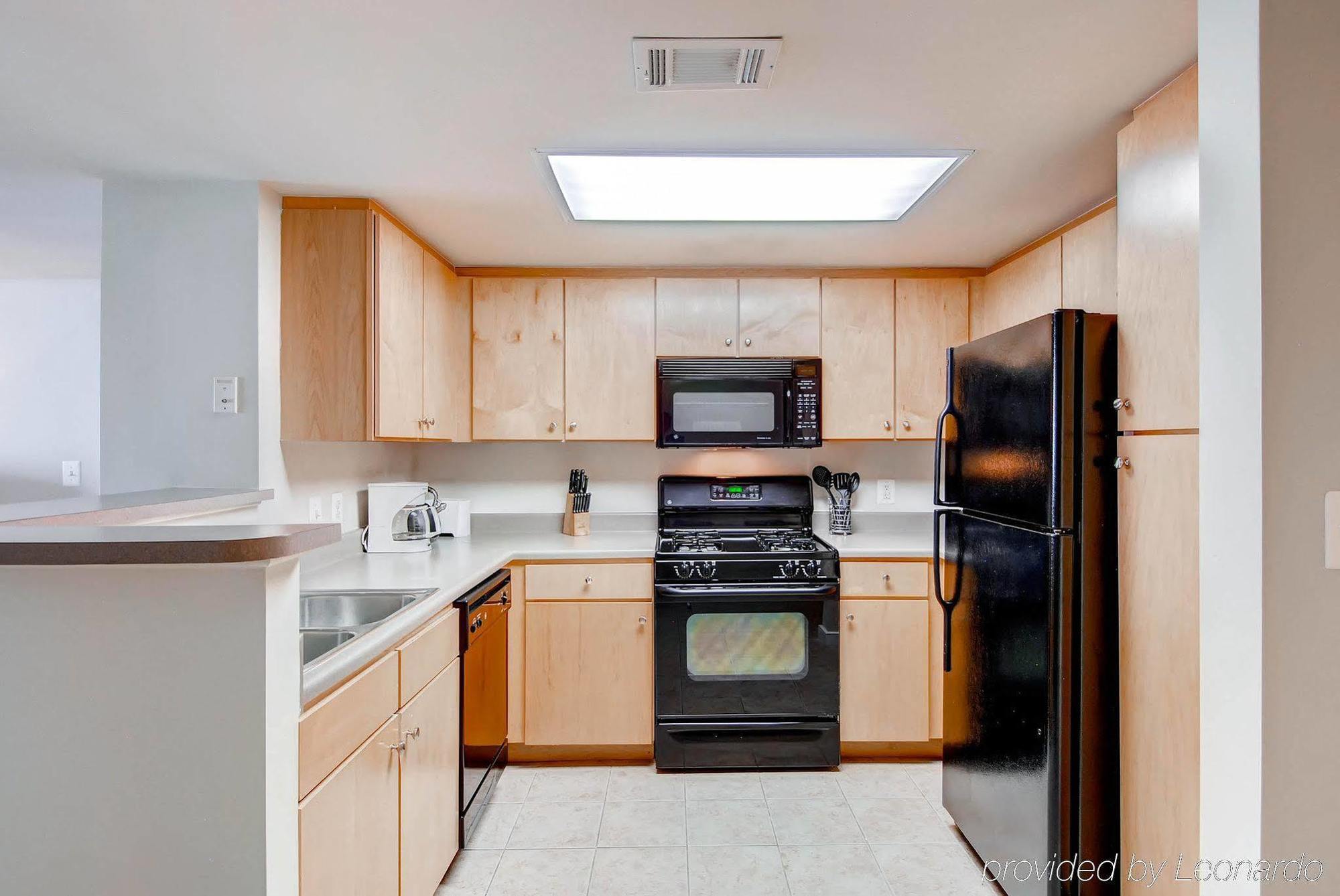 Madison Hospitality At 1401 Joyce Street Arlington Exteriör bild