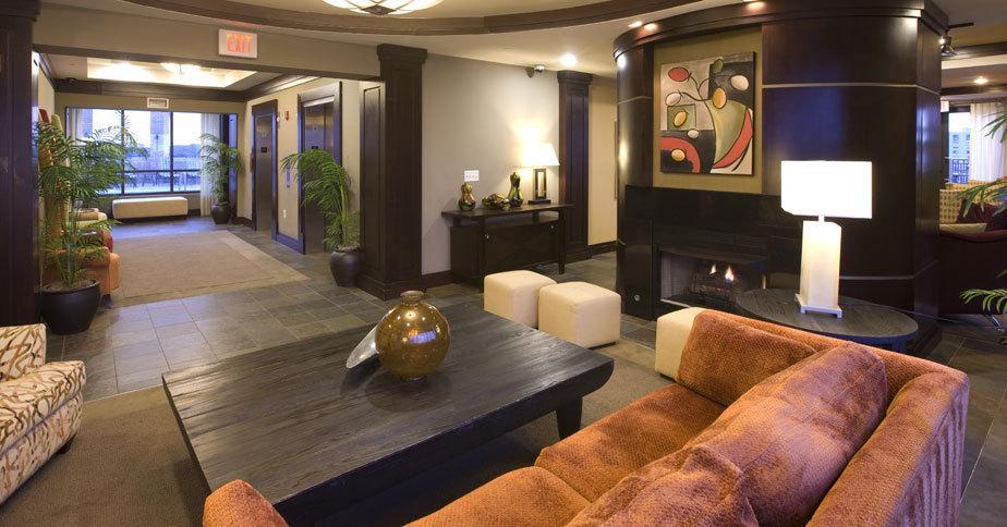 Madison Hospitality At 1401 Joyce Street Arlington Exteriör bild